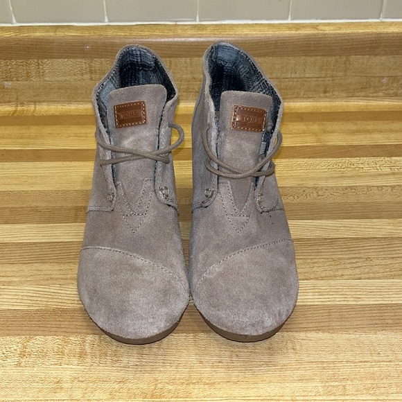 Tom’s Wedge Ankle Boots Desert Taupe Suede Kala Bootie Size 7.5 - Picture 4 of 8